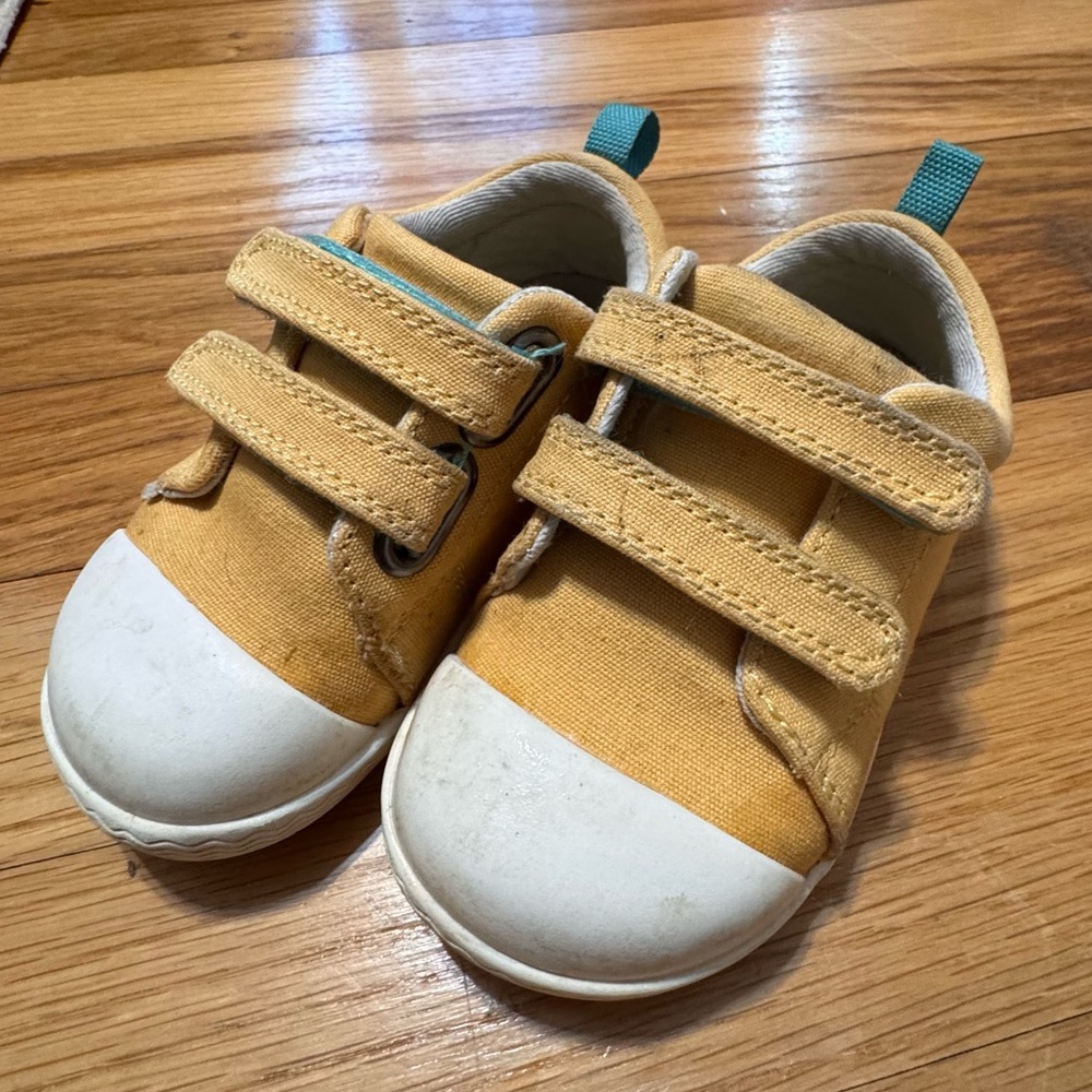 Ten Little Kids' Shoes - Size 7